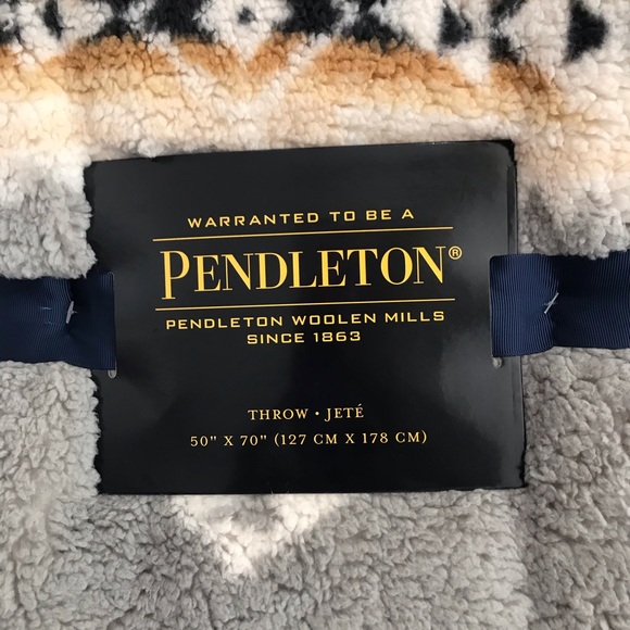 NEW Pendleton Throw - Picture 5 of 5